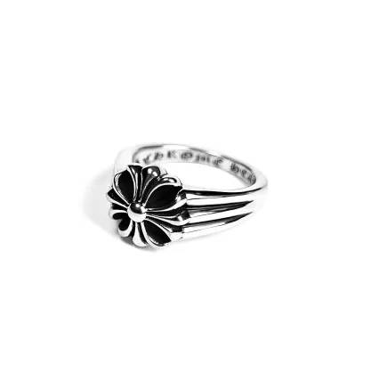 CH Plus Signet Ring 1